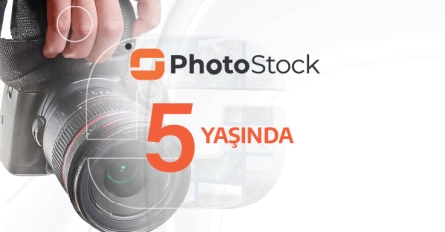 PhotoStock 5 illik fəaliyyətini qeyd edir