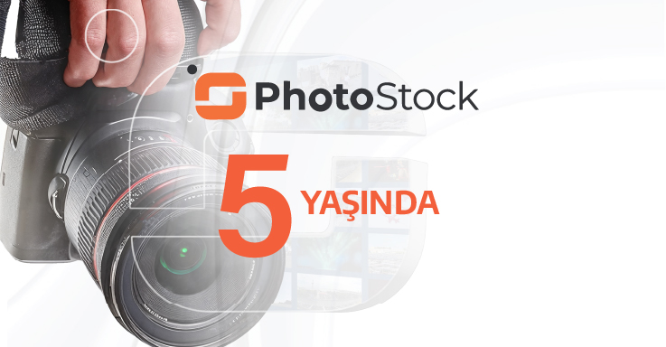 PhotoStock 5 illik fəaliyyətini qeyd edir